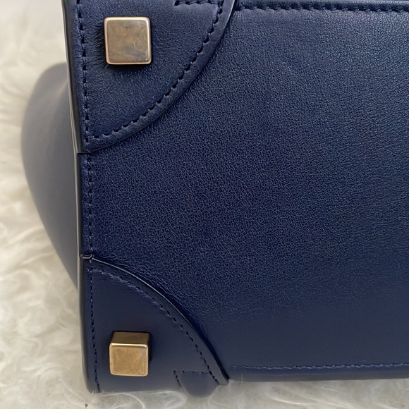 CELINE MICRO LUGGAGE HANDBAG IN SMOOTH CALFSKIN IN NAVY - Picture 4 of 14